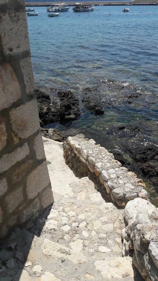 Anka'S Beach Komiža المظهر الخارجي الصورة