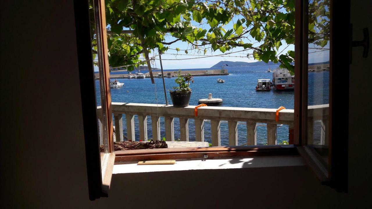 Anka'S Beach Komiža المظهر الخارجي الصورة