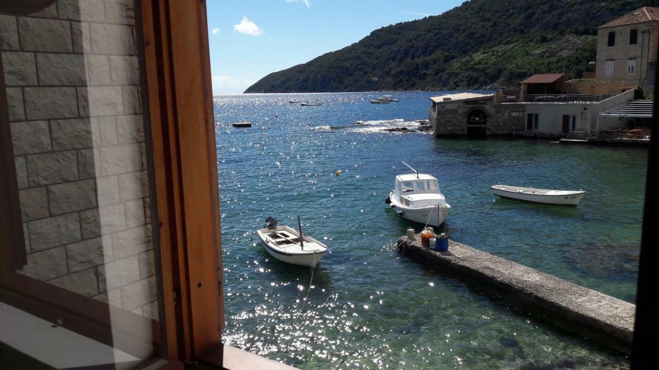 Anka'S Beach Komiža المظهر الخارجي الصورة