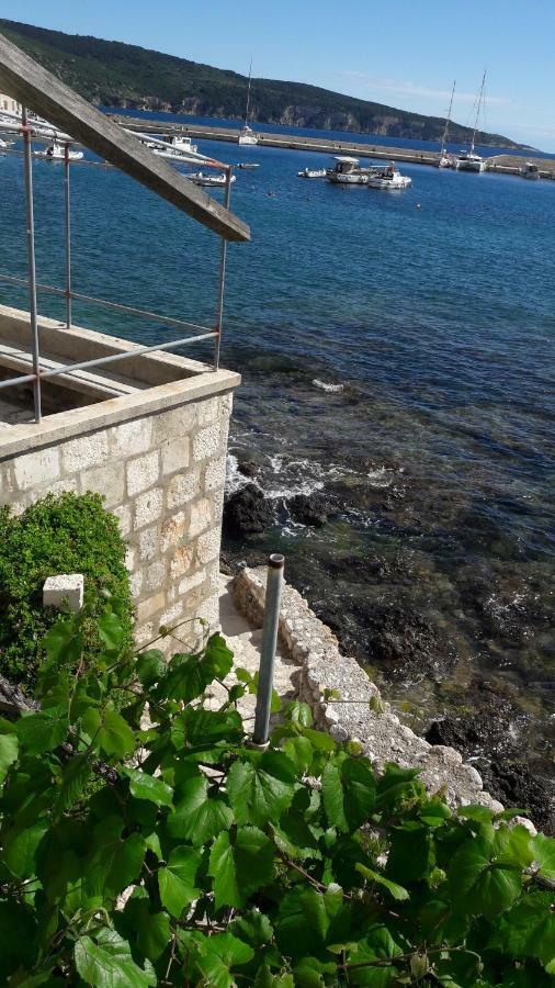 Anka'S Beach Komiža المظهر الخارجي الصورة