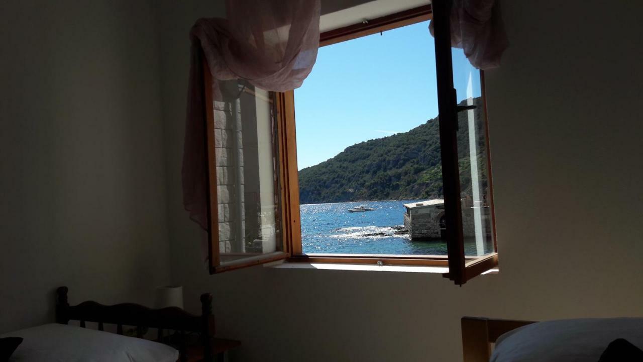 Anka'S Beach Komiža المظهر الخارجي الصورة