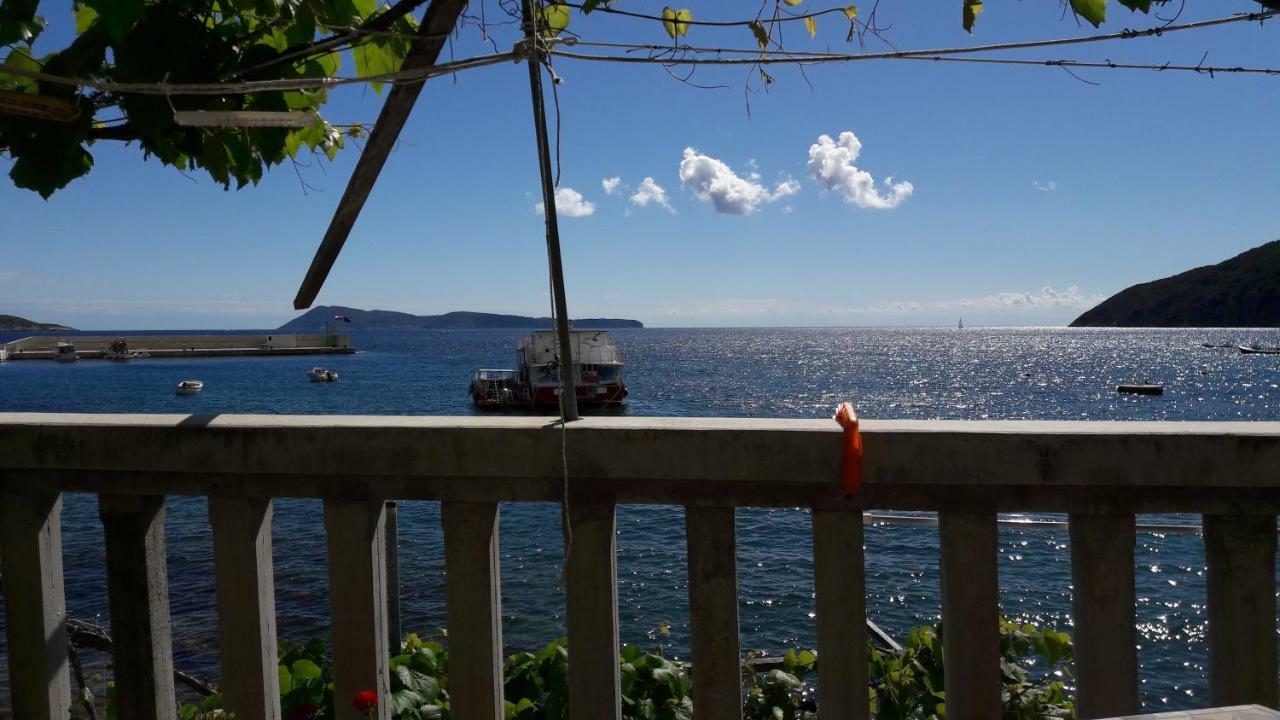 Anka'S Beach Komiža المظهر الخارجي الصورة