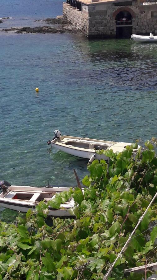 Anka'S Beach Komiža المظهر الخارجي الصورة