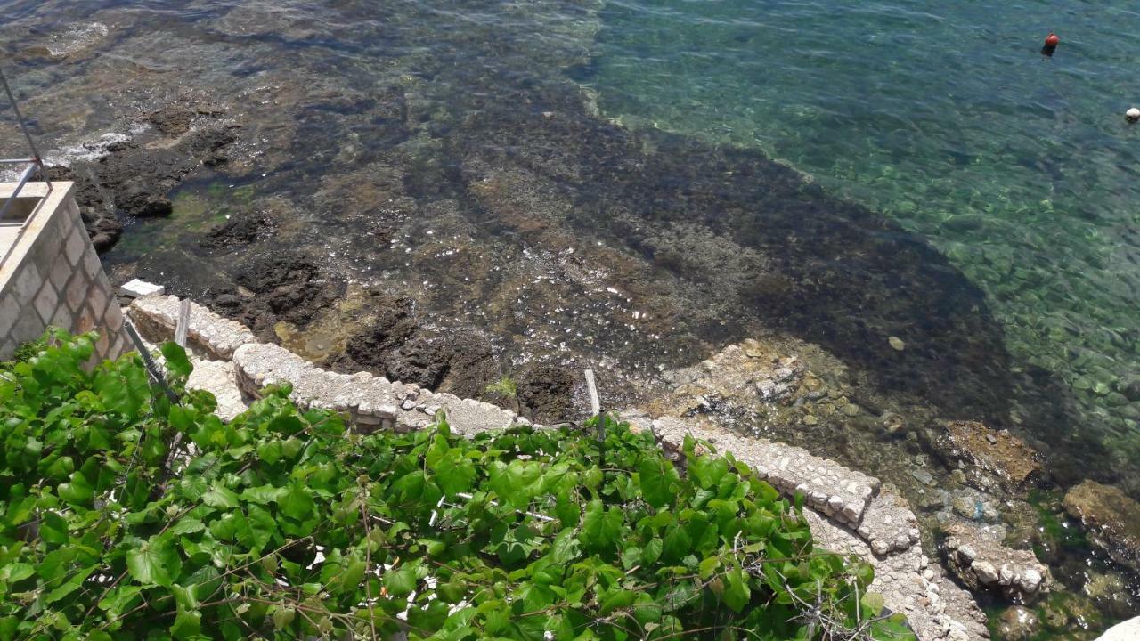 Anka'S Beach Komiža المظهر الخارجي الصورة